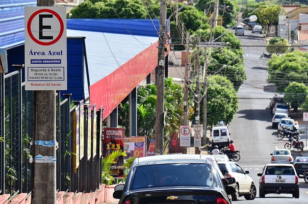 ÁREA AZUL BAIXA PRA R$1,50 POR HORA EM VOTUPORANGA