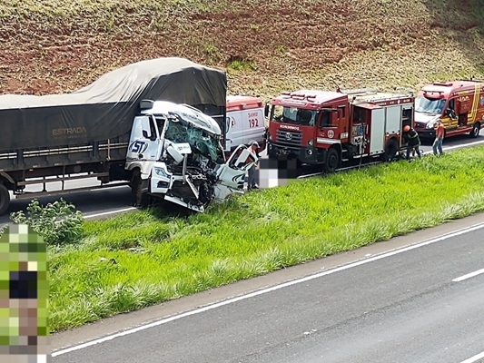 Motorista de caminhão morre em colisão em Votuporanga