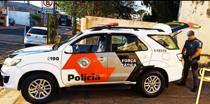 Ladrão com ordem de prisão é capturado pela PM