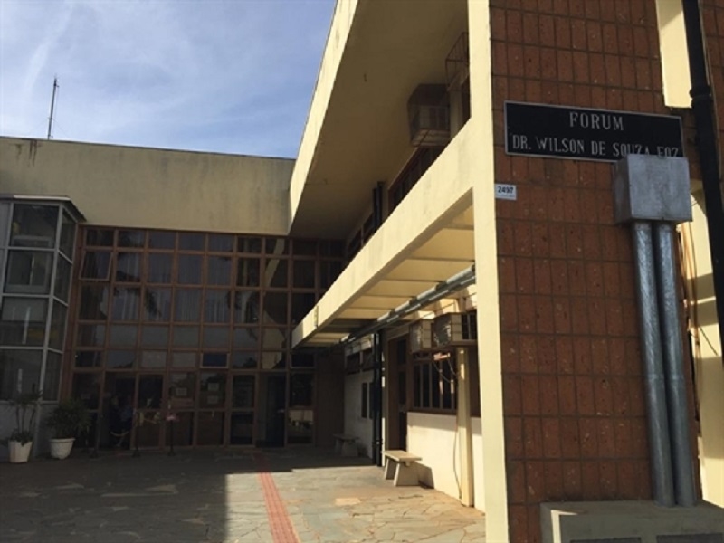 Padrasto pega 12 anos por estupro de enteada