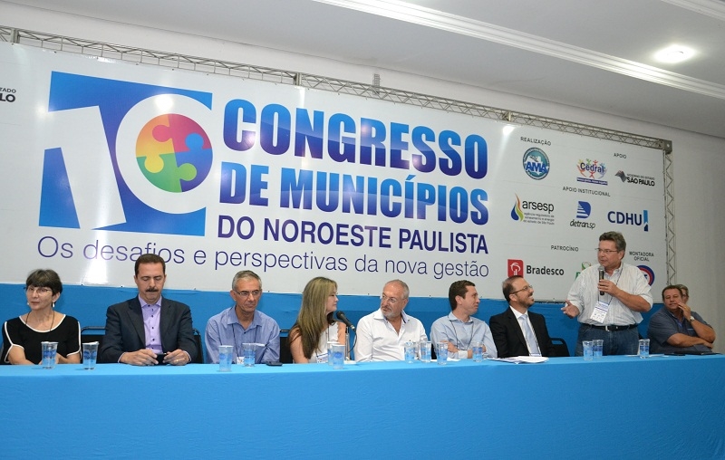 Deputado Carlão rebate notícias de conflito com Gimenes