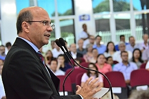 PREFEITO esclarece situação dos servidores de Votuporanga