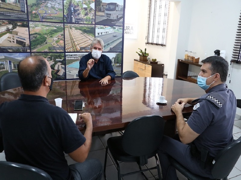 Comandante da Polícia Militar tem encontro com Seba