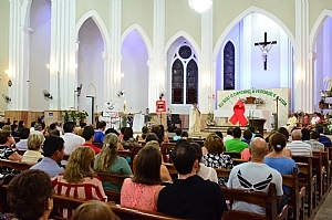 VIGÍLIA AOS MORTOS DE AIDS NA CATEDRAL 