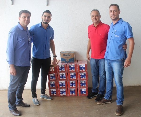 LOJA DOA 204 LITROS DE LEITE PRA SANTA CASA