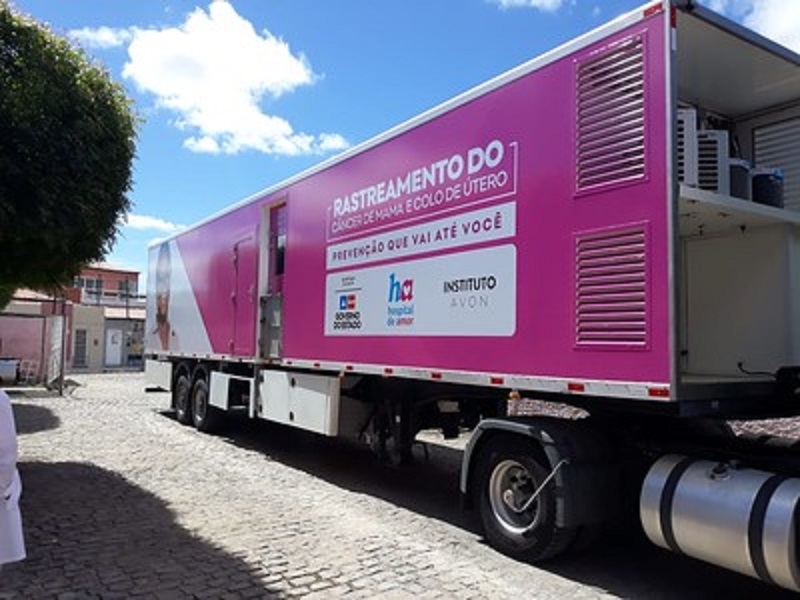 Começa o atendimento da Carreta do Hospital do Amor