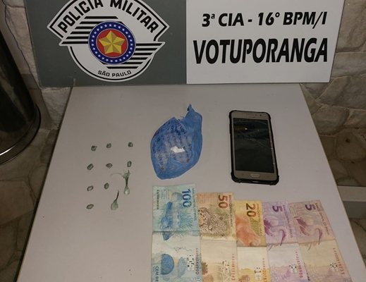 Traficante tenta se esconder em bar e é preso