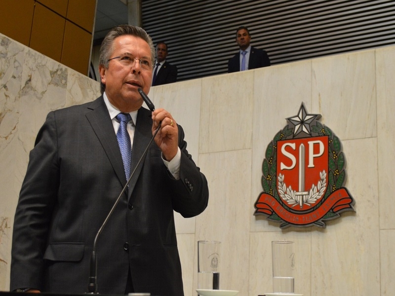Carlão e diretoria da Santa Casa de Votuporanga