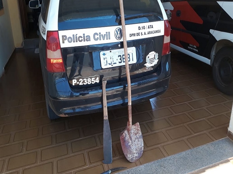 ASSASSINADO COM PÁ E FACADAS EM DISTRITO