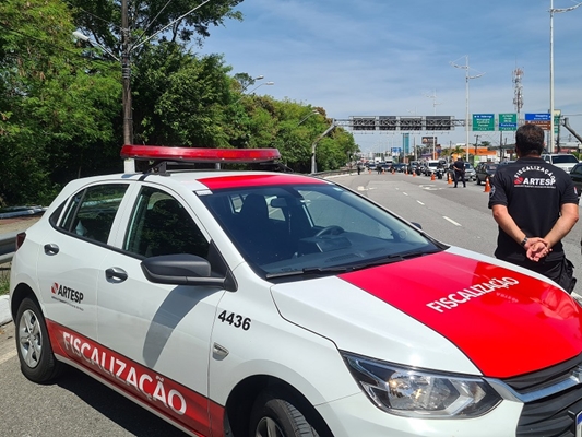 ARTESP fiscaliza ônibus e vans em Votuporanga e região