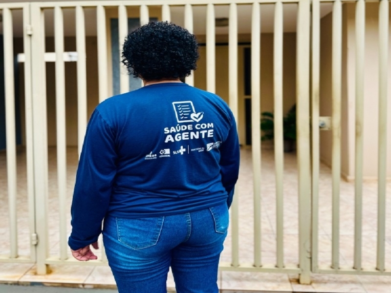 Mutirão no bairro Vila América contra a dengue