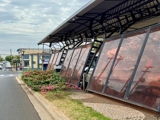 Votuporanga tem espaço para publicidade em abrigos de ônibus