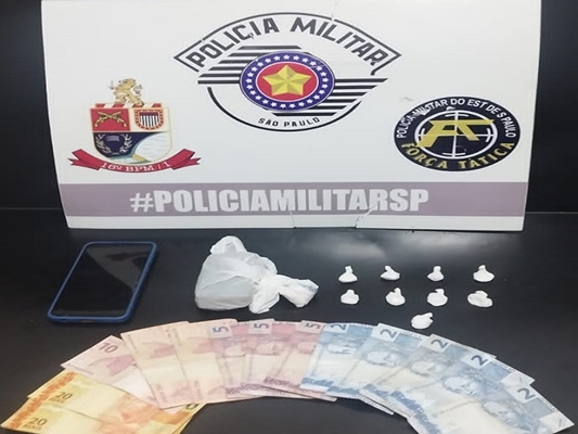 Polícia Militar prende rapaz que já cumpria cautelar por tráfico