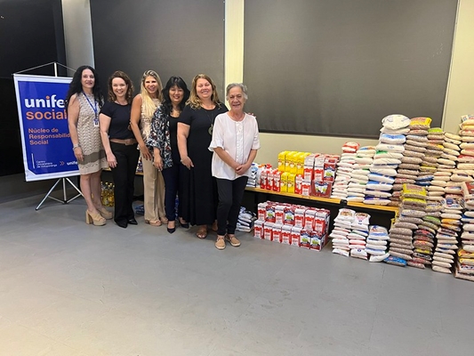 Unifev entrega quase 1 tonelada de alimentos