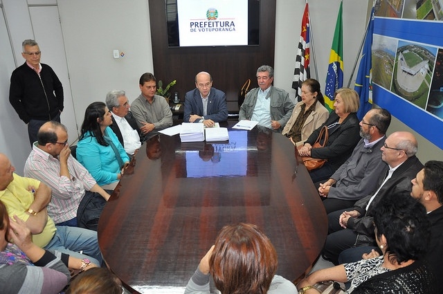 Prefeitura e entidades assinam termo para repasse de R$ 210 mil