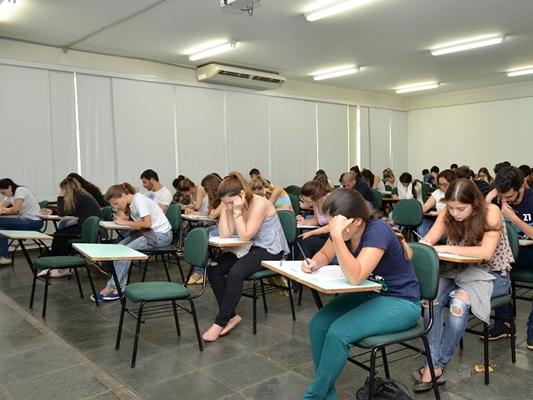 Alunos de medicina fazem avaliação de desempenho