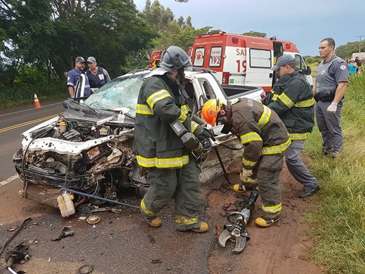DOIS ACIDENTES GRAVES E SEIS VÍTIMAS NAS RODOVIAS NO FERIADO