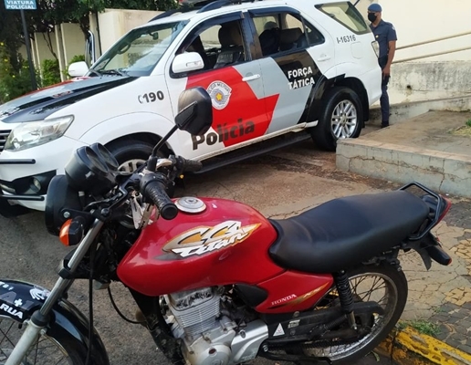 Receptador é preso com peça furtada em moto 