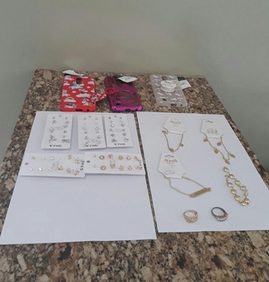 JOVEM É PRESA POR FURTO DE BIJUTERIAS EM VOTUPORANGA