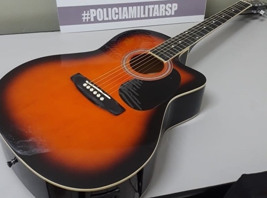 Ladrão de violão e receptor são presos