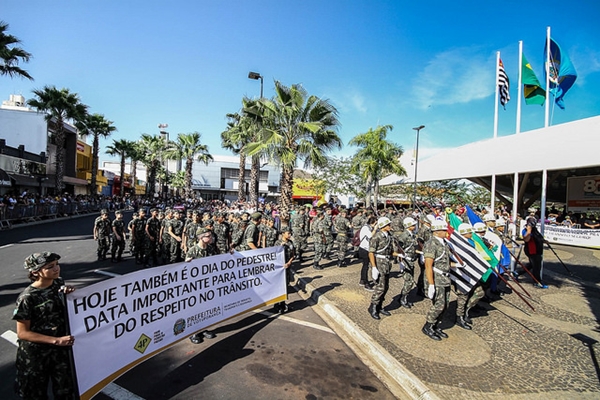 DESFILE CÍVICO É CONFIRMADO PRA 8 DE AGOSTO 