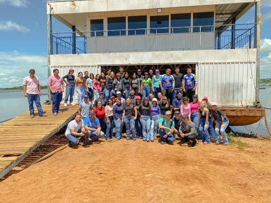 Piscicultura é tema de aula prática de Medicina Veterinária