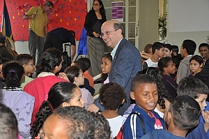 Prefeito Dado visita escola Clary