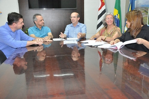 PREFEITURA RENOVA CONVÊNIO PRA GESTÃO DE SAÚDE
