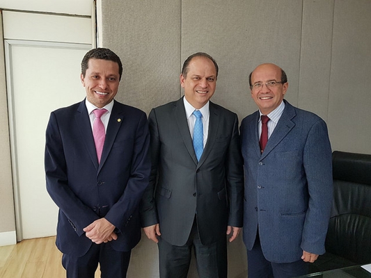 Dado se encontra com ministro e conquista verba pra Votuporanga