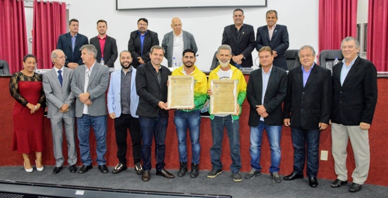 KARATECAS HOMENAGEADOS NA CÂMARA
