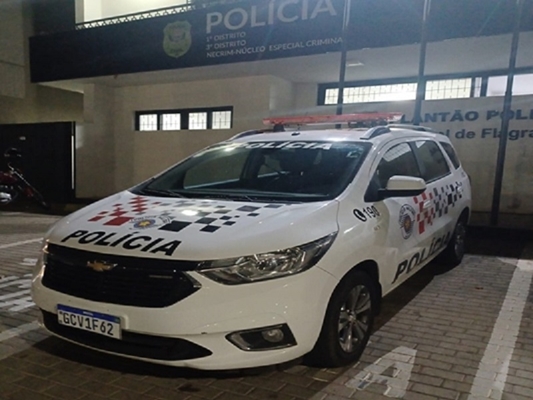 Suspeito preso na Central de Flagrantes 