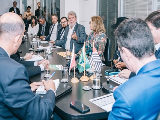 Prefeito de Votuporanga corre atrás de recursos em Brasília 