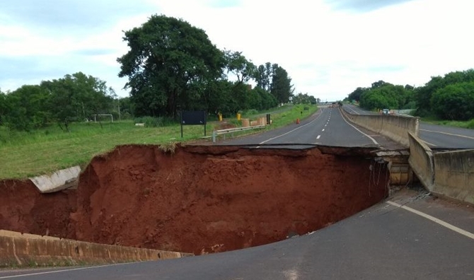 CONSERTO DA PONTE CAÍDA EM VOTUPORANGA COMEÇA NA SEGUNDA-FEIRA