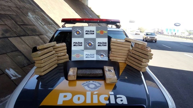 Equipe do TOR prende passageira de ônibus com 32 kg de maconha