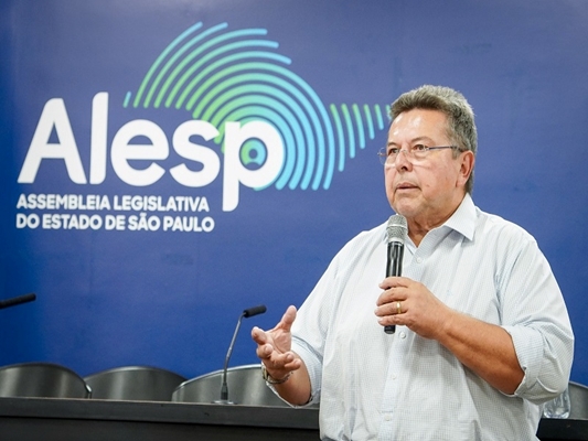 Carlão Pignatari quer redução na fila de exames de saúde