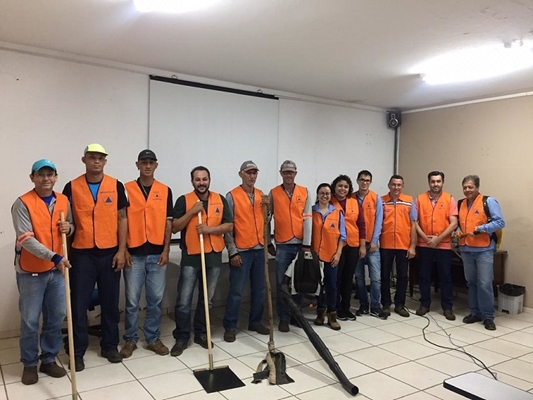 DEFESA CIVIL E SAEV TREINAM CONTRA QUEIMADAS