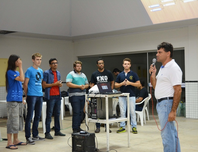 Equipe Starkham e campeã em robótica 