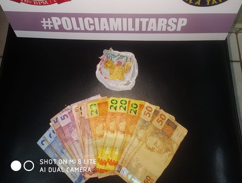 Força Tática pega garoto de 17 anos com crack