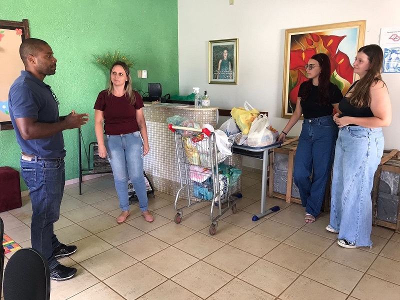 Unifev repassa donativos para entidades de Votuporanga