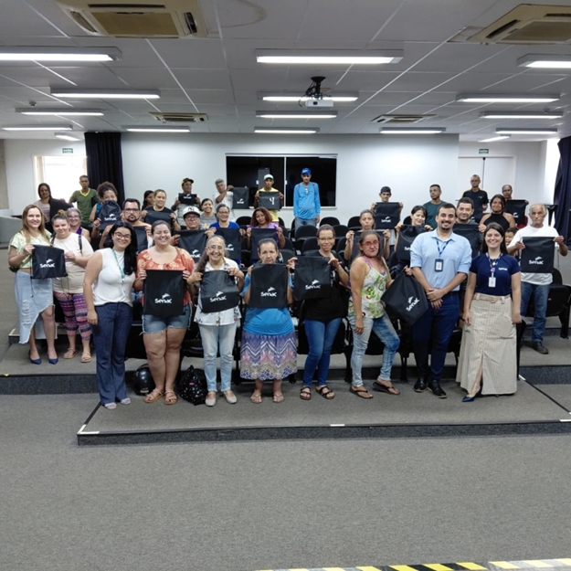 Direitos Humanos e Senac promovem qualificação para bolsistas