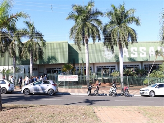 Vacinação tem plantão no Assary 