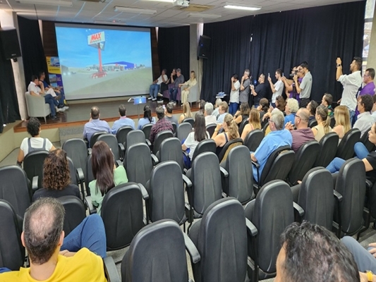 Prefeito anuncia chegada da rede Max Atacadista