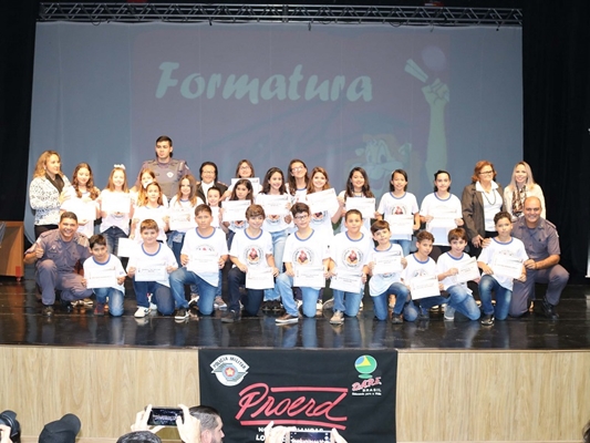ALUNOS DO COLÉGIO UNIFEV SE FORMAM NO PROERD