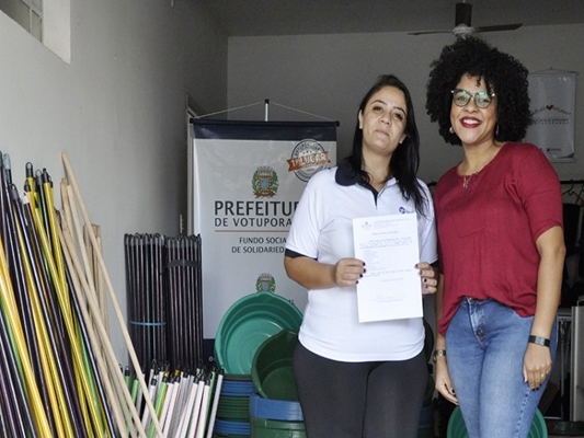 Representante do FSS fez entrega do material ao hospital