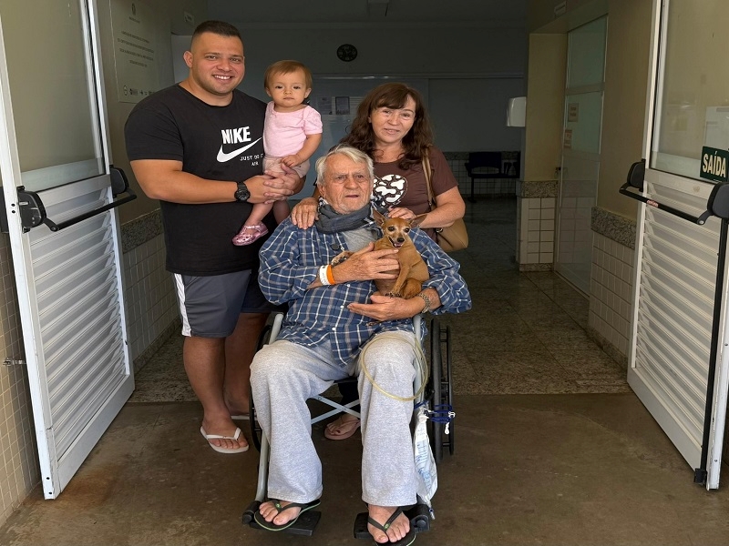 O encontro emocionante de paciente e sua cachorrinha 