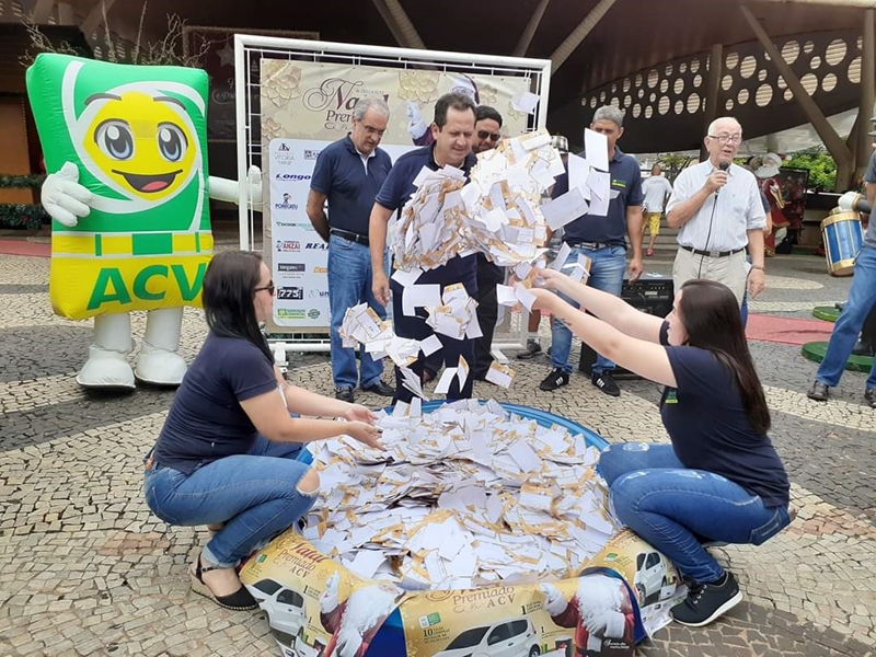 Consumidora de Votuporanga ganha carro da ACV