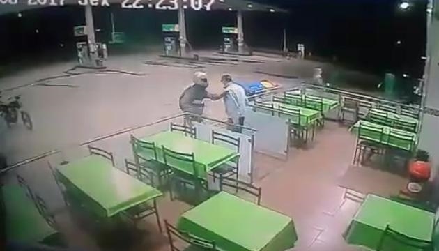 Ladrões assaltam posto de combustíveis em Ecatu