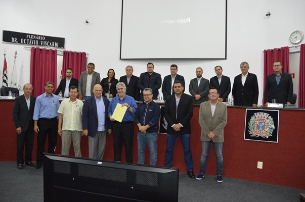 Votuporanga aprova lei para barrar feirões clandestinos 