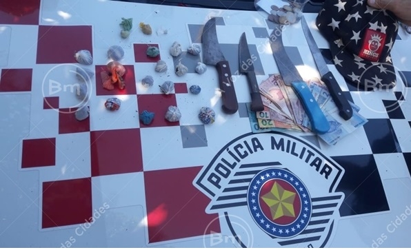 Polícia prende acusados de matarem homem a facadas