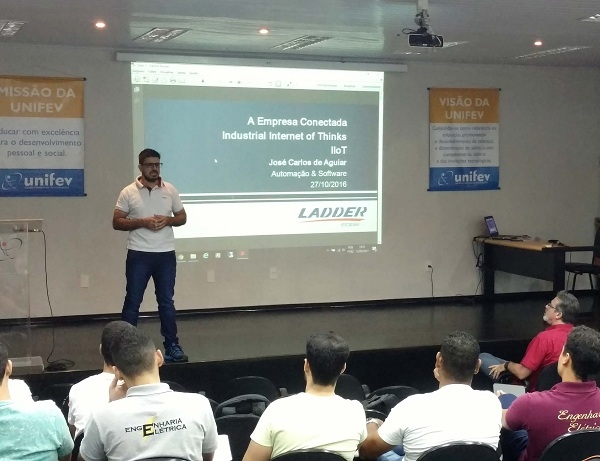 Ex-aluno divide experiência em Votuporanga